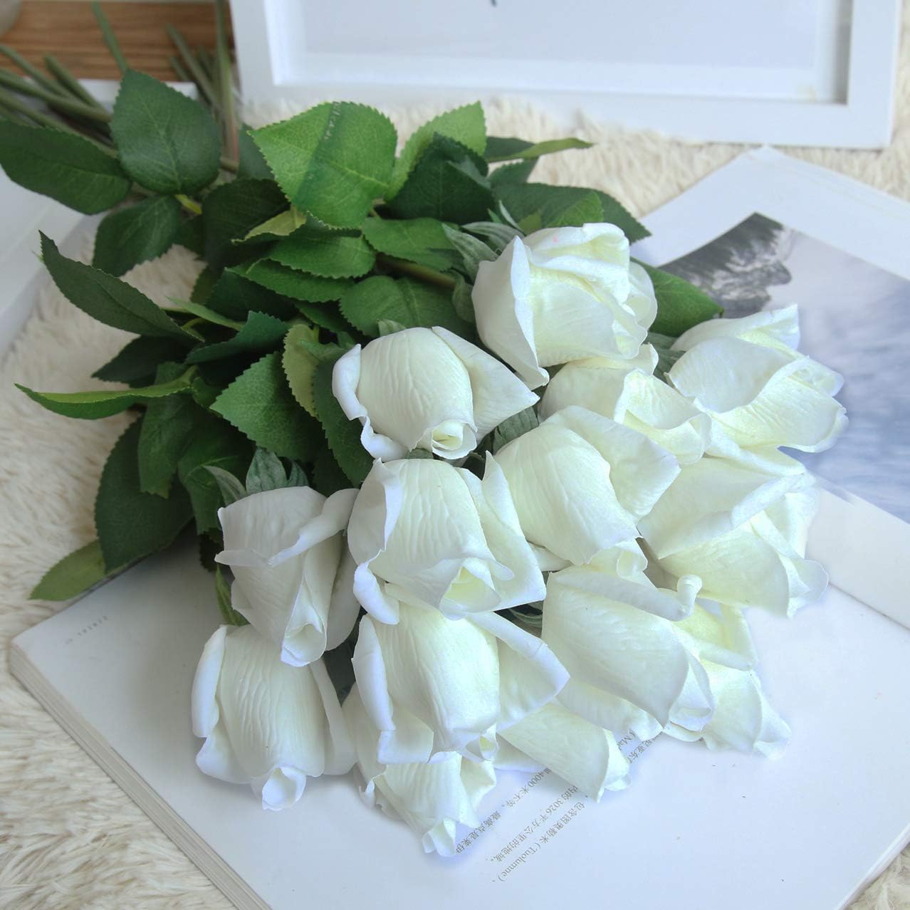 12pcs Real Look Artificial Rose Buds, 22 Inch Real Touch Silk Rosebud, Realistic Design Artificial Flower with Real Feel Petals,Silk Flower Bud for Wedding Home Décor,White