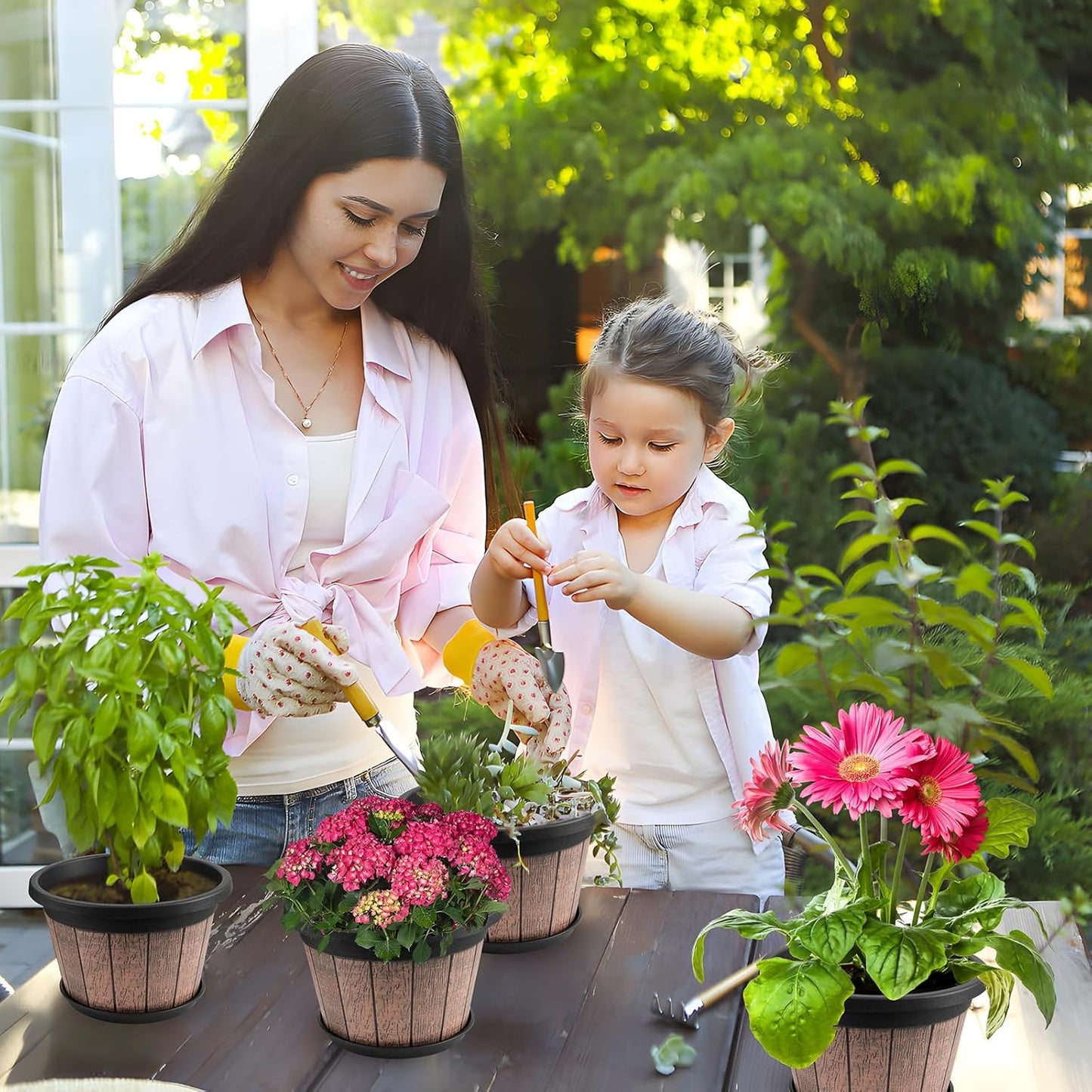Quarut 4 Pack 8 inch Plant Pot,Upgrade Whiskey Barrel Planters with Drainage Holes & Saucer,Plastic Decoration Flower Pots Retro Design,Planters for Outdoor Indoor Garden Home Plants (Brown)