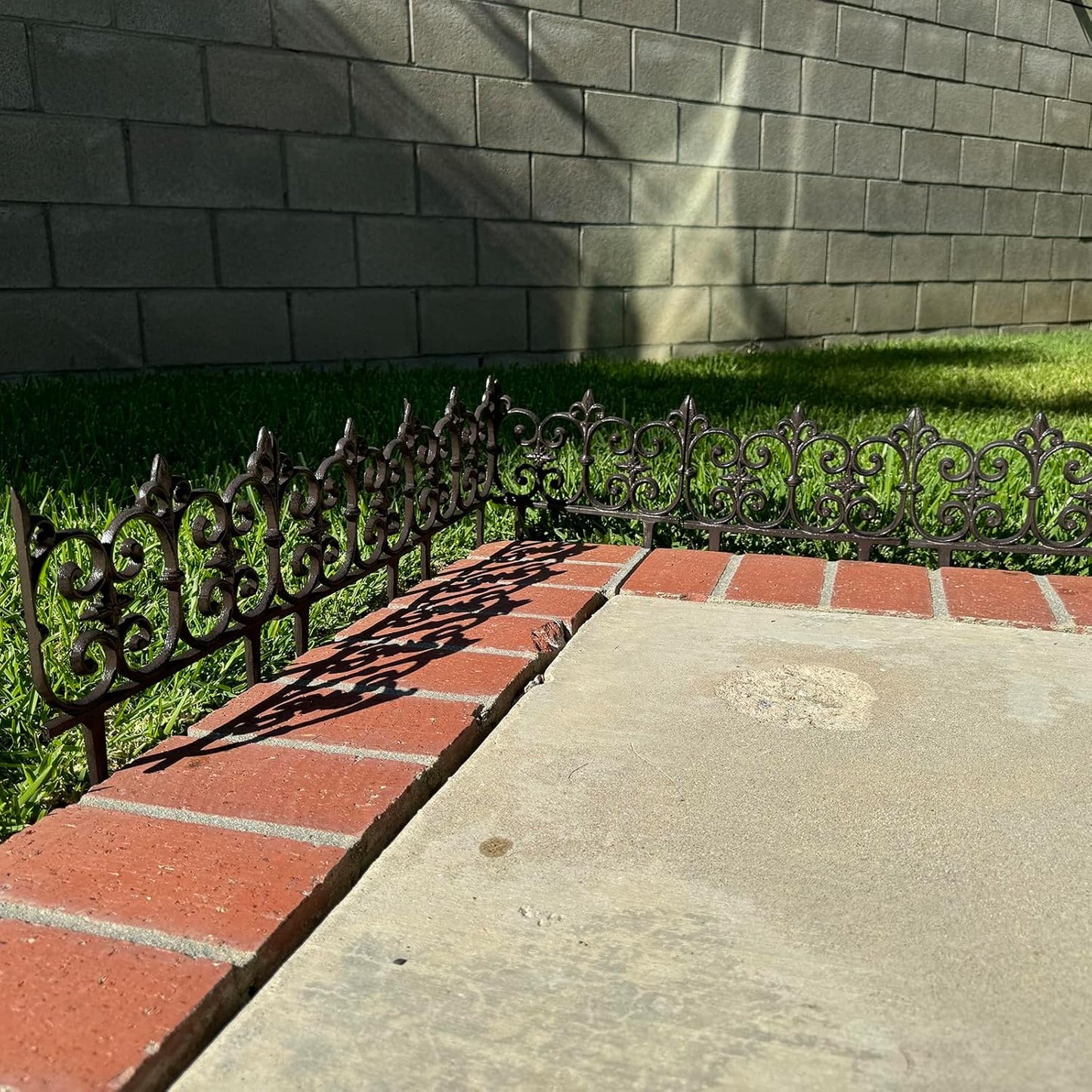 Ornate Cast Iron Garden Edging Fence(10.5" Tall) - 4 Pack Heavy Duty Metal Border for Lawn, Patio & Landscaping HC8308