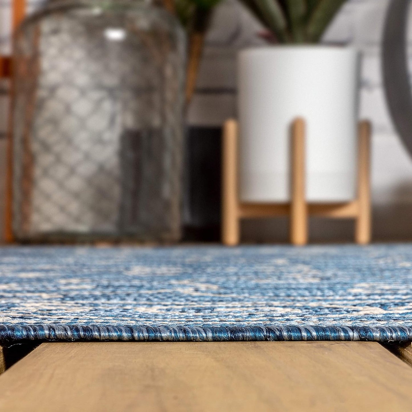 JONATHAN Y SMB106D-6R Charleston Vintage Filigree Textured Weave Navy/Gray 6' Round Indoor/Outdoor Area Rug, Pet Friendly, Non-Shedding, Stain Resistant, Easy-Cleaning for Backyard, Patio, Porch