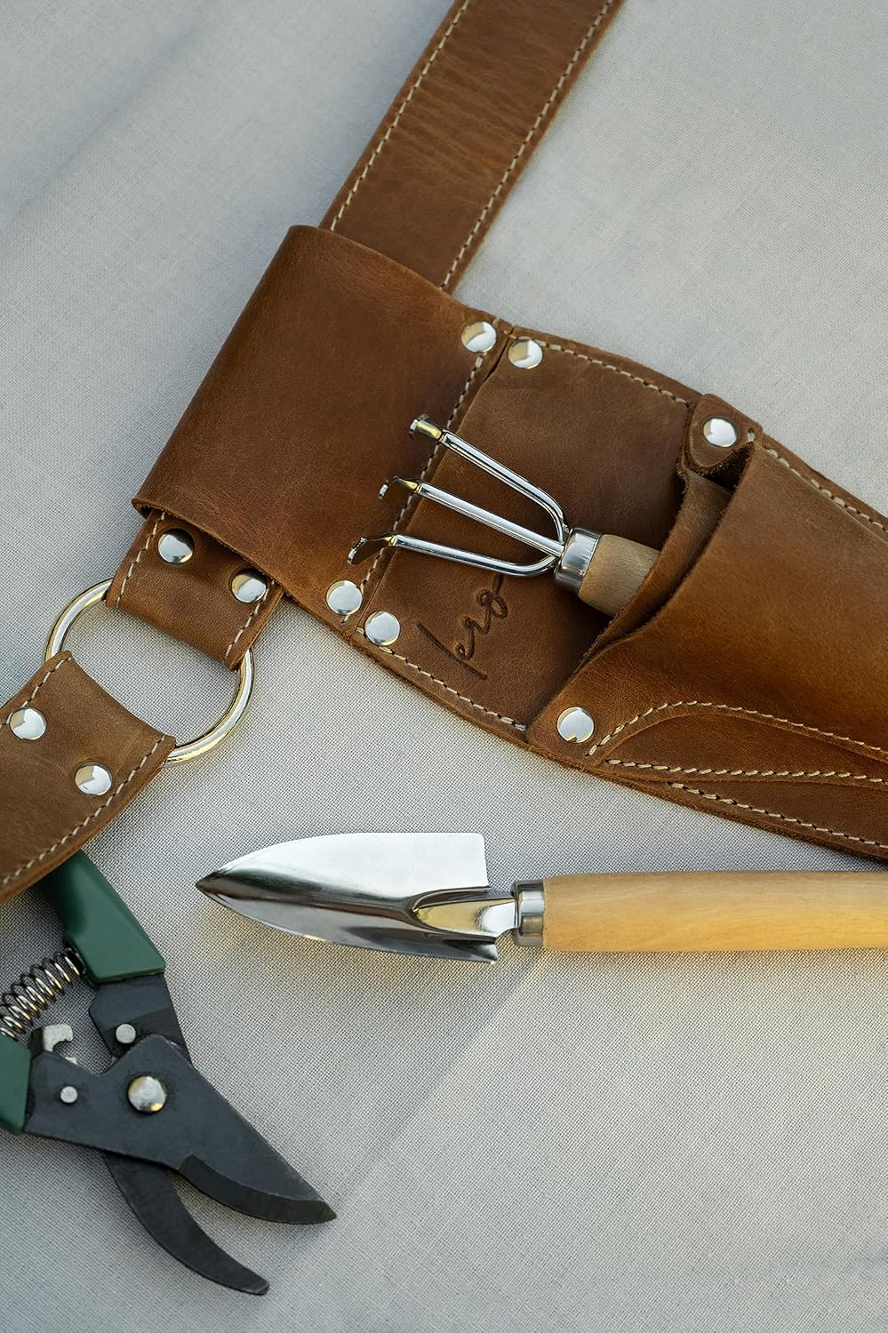 Hori Hori Leather Sheath Belt with Pruner and Scissor Pockets. Personalized Florist Tool Belt Leather, Gardening Belt with Pockets.
