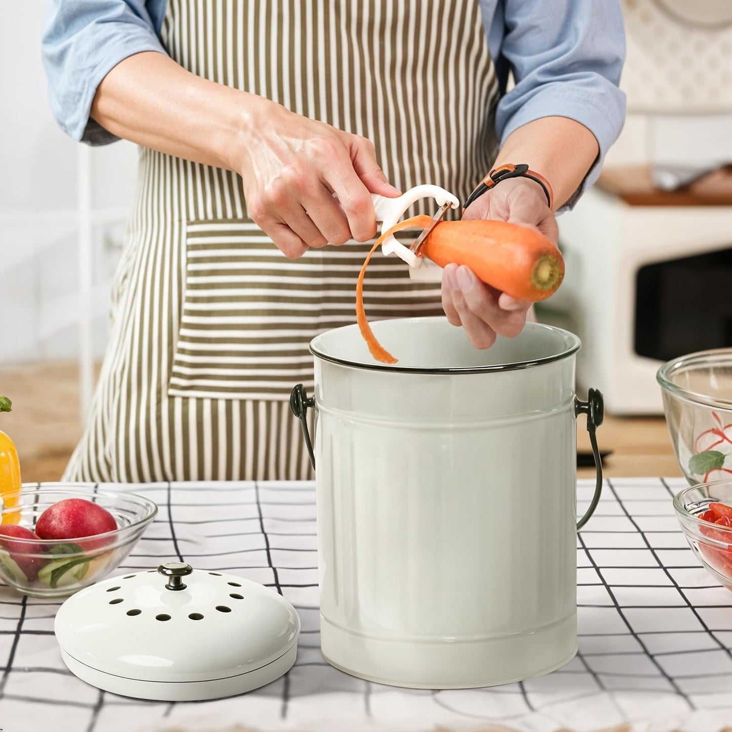 Plexon Countertop Compost Bin Kitchen Indoor with Lid, Off-White 1.5 Gallon Odorless Container, Steel Food Compost Bucket for Kitchen with Charcoal Filter, Compost Pail Countertop