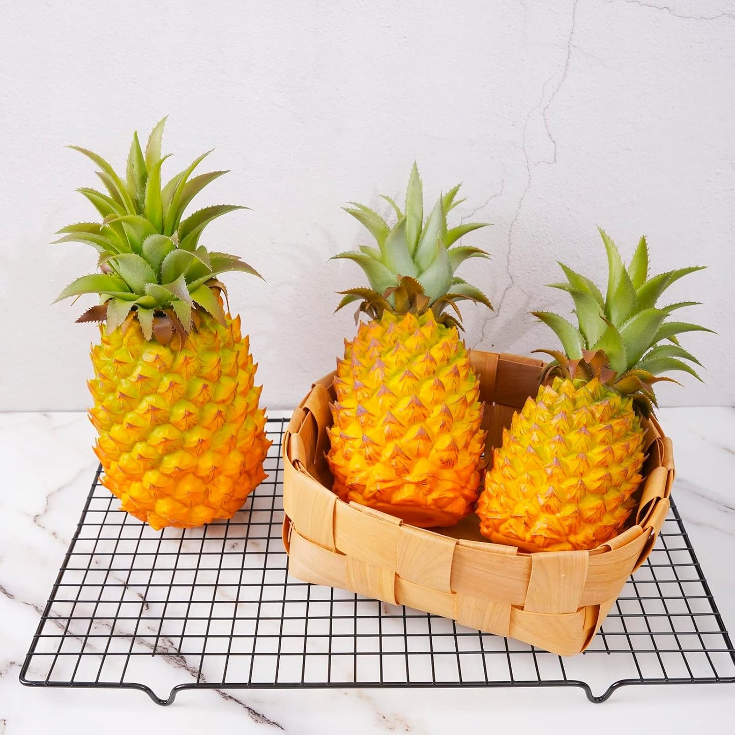 QIRMIZI Artificial Pineapple -Simulated Fruit Decoration, Lifelike Fake Fruit Model, Perfect for Home Decor, Kitchen, Party & Photography Prop – Realistic & Eco-Friendly,Yellow Large