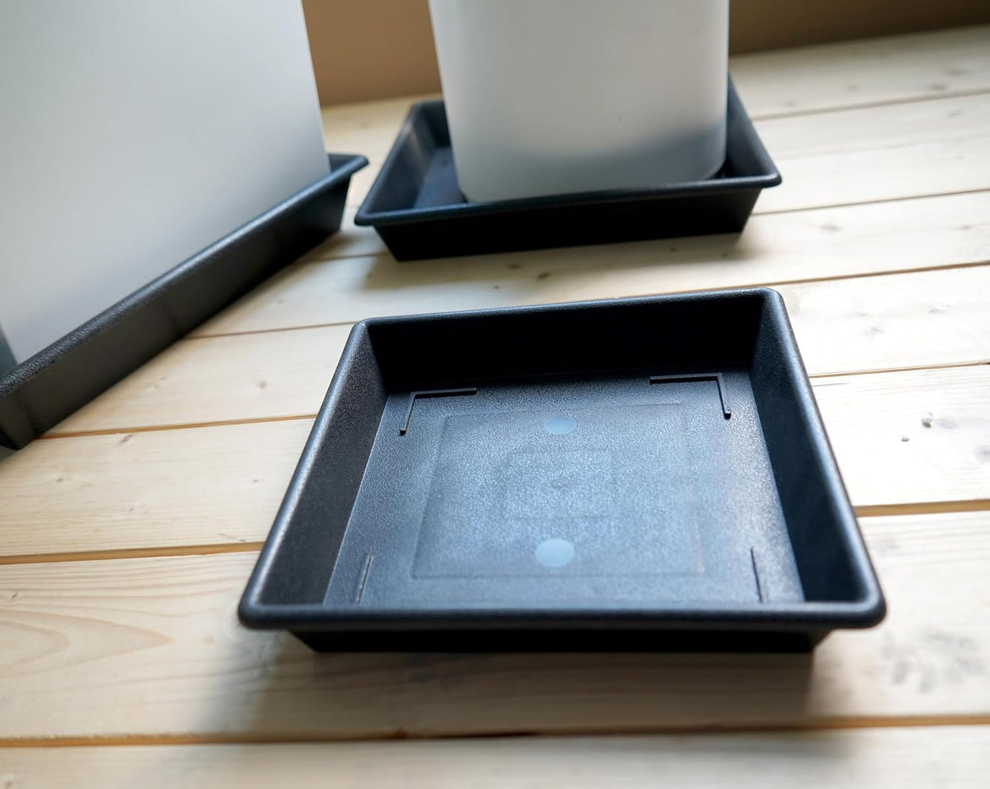 Square Plant Saucer 18 Inch 2 Pack 10 14 16 18 20 Extra Large Plant Trays for Pots Heavy Duty Plastic Plant Saucers for Indoors Outdoors, Flower Pot No Holes Plant Drip Trays