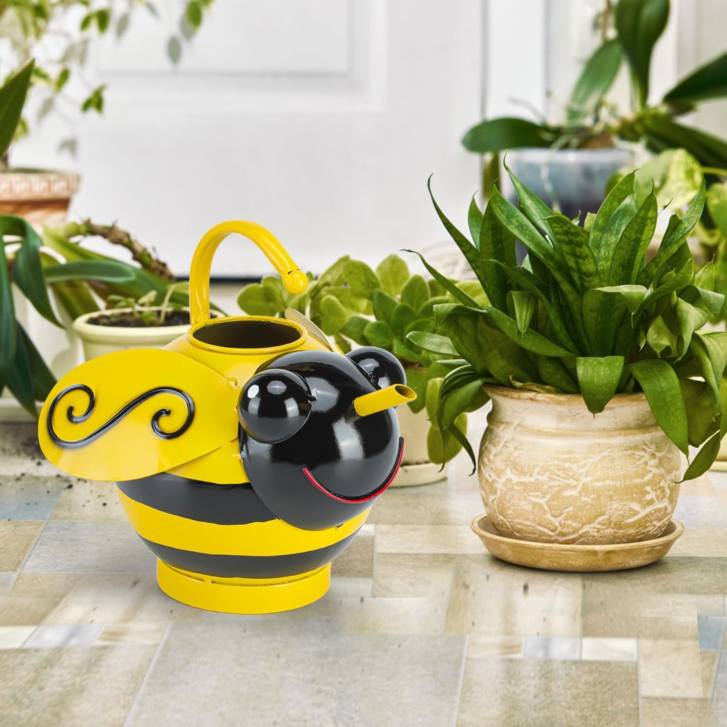 Metal Cute Bee Watering Can for Indoor/Outdoor Plants, Handmade Bee Watering Pot 1.8L 1/2 Gallon, Kids Novelty Decorative Watering Kettle Planter for Plants Succulent Flowers, Garden Decor