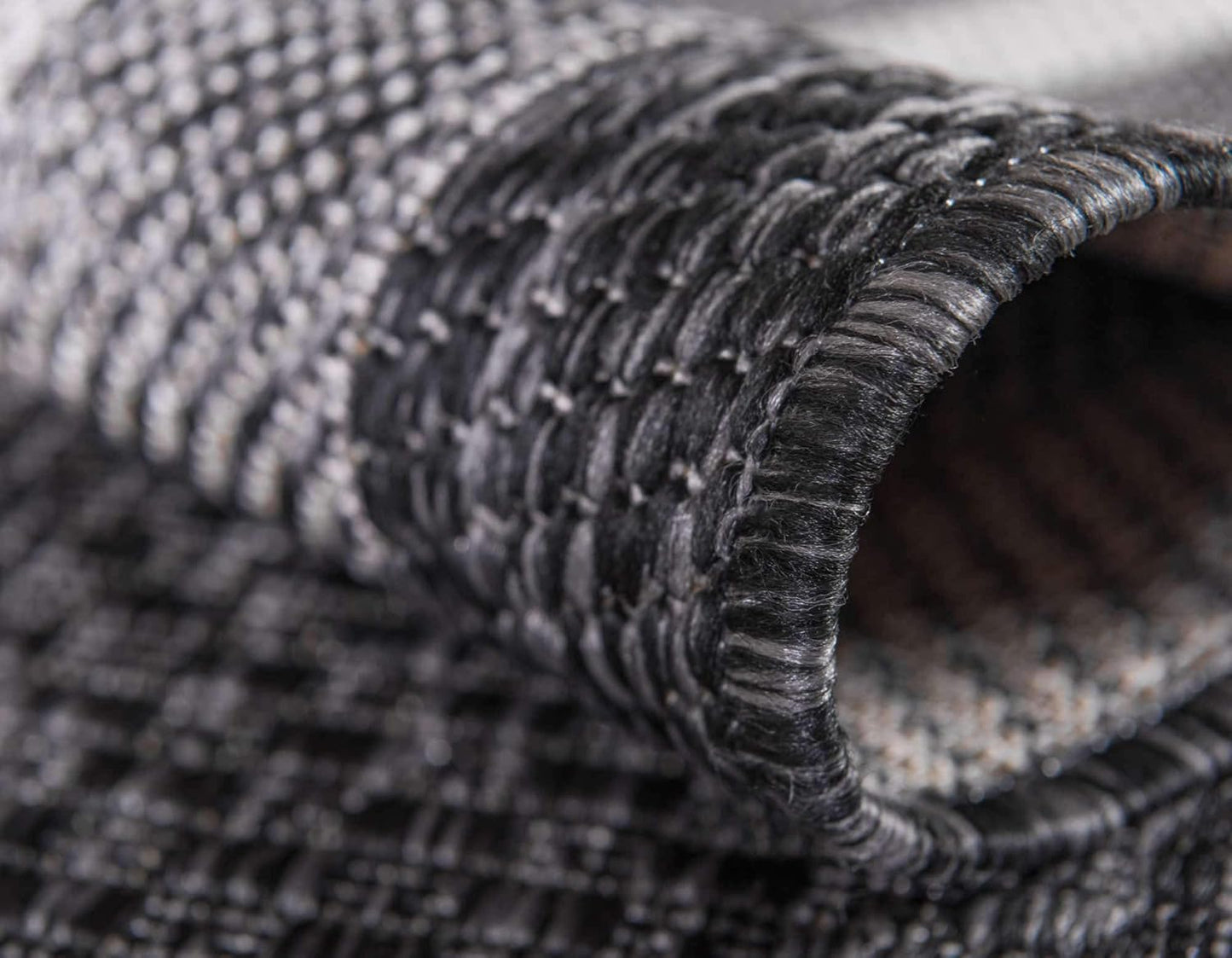 Unique Loom Outdoor Border Collection Area Rug - Soft Border (4' 1" x 6' 1" Rectangle, Black/ Ivory)