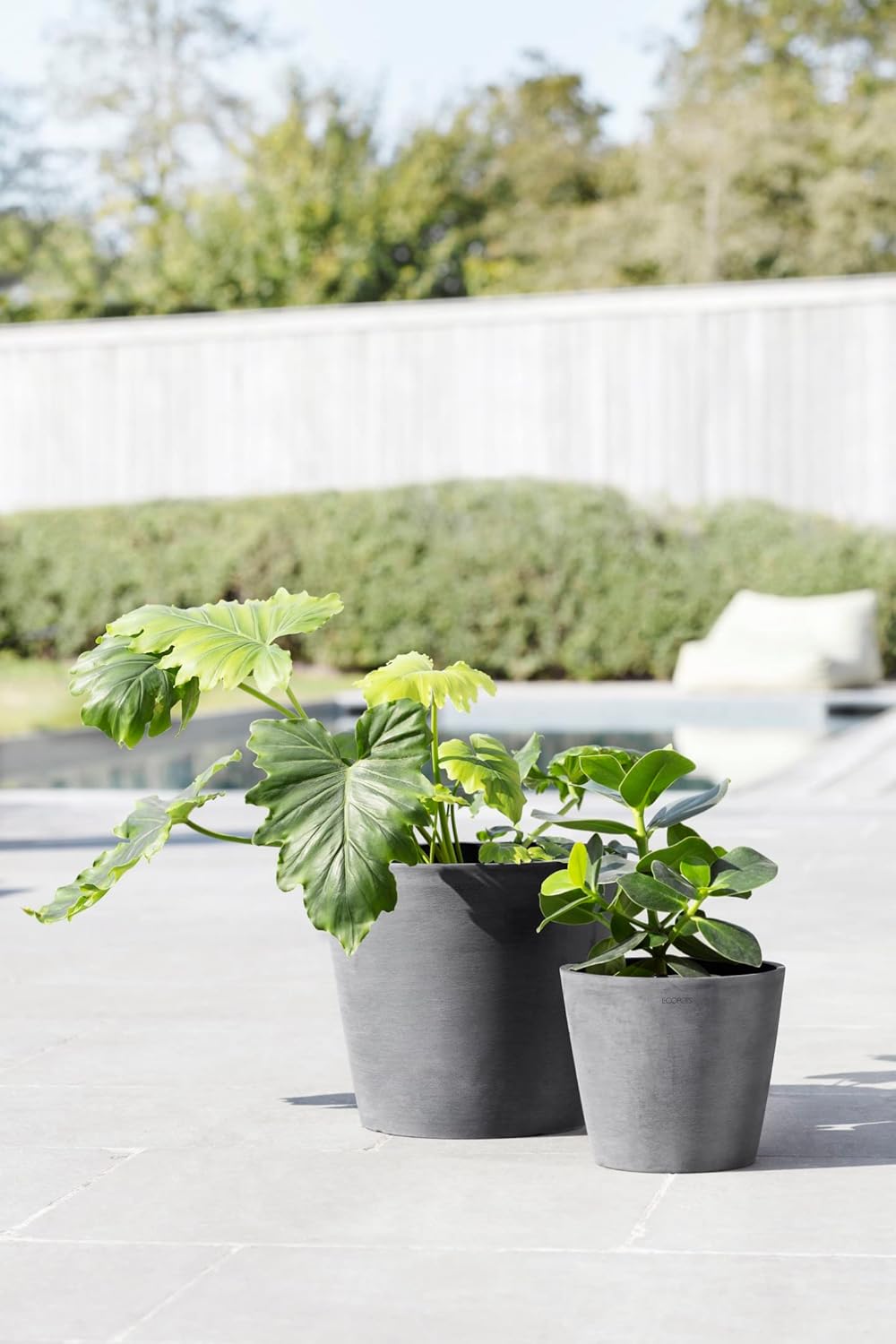 Ecopots Amsterdam Durable Modern Round Indoor/Outdoor Recycled-Based Composite Flower Pot Planter, Grey, 10"