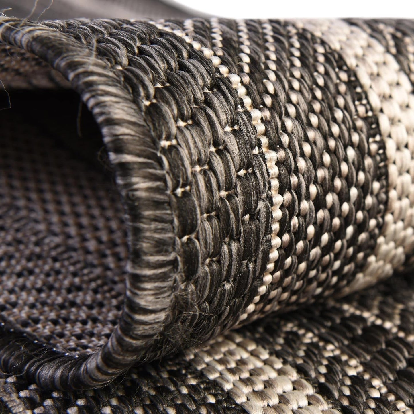 Unique Loom Outdoor Border Collection Area Rug - Soft Border (7' 10" Square, Black/ Ivory)