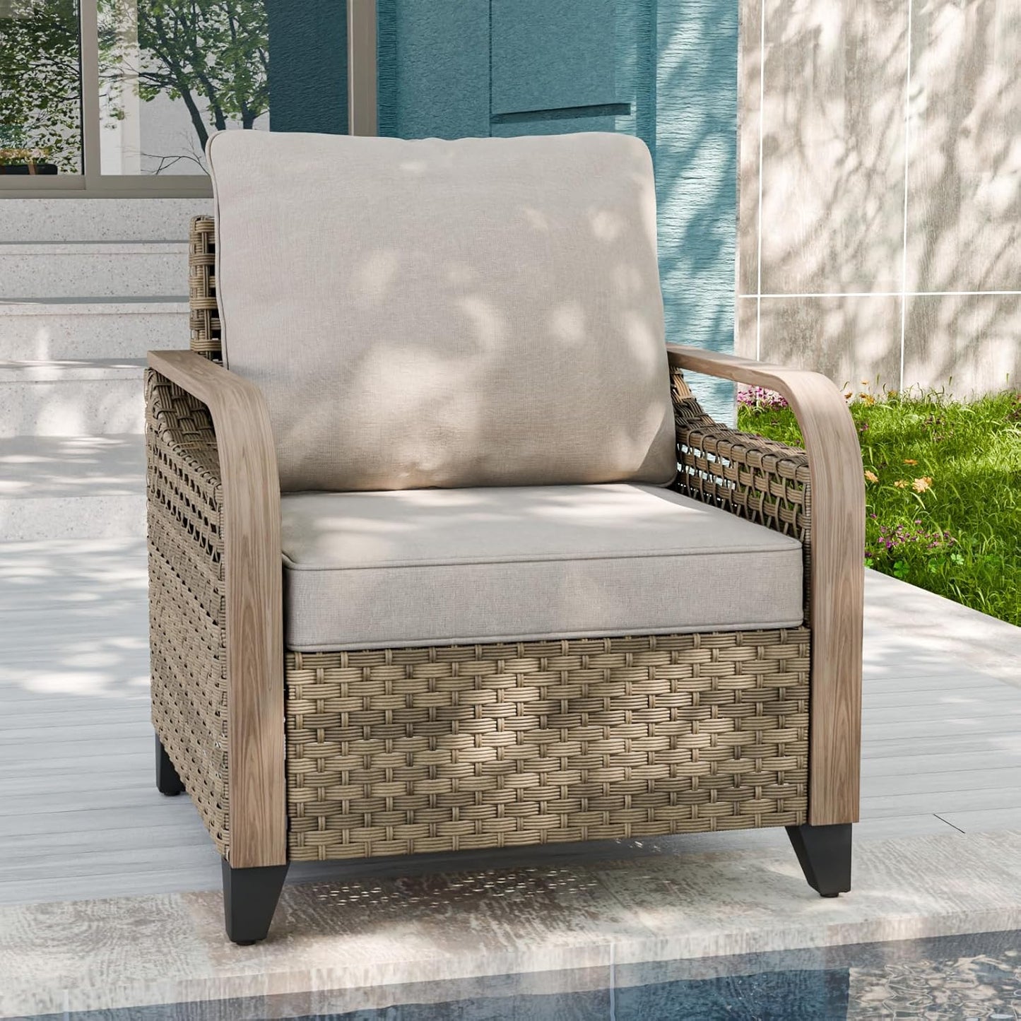 EAGLE PEAK Modern Wicker Outdoor Chair, Patio Chair Curved Armrest, Rattan Patio Furniture for Yard Deck Porch Garden, 1 Chair, Brown/Gray