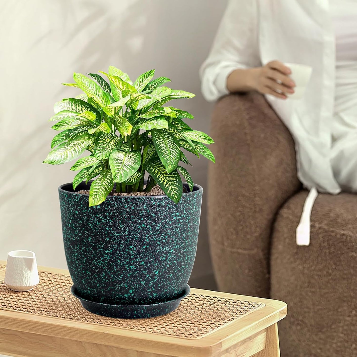 Plant Pots 9/8/7.5inch, Set of 3 Modern Decorative Plastic Planters with Drainage Holes and Saucer for Garden House Plants, Flower Pots for Indoor Outdoor Plants, Black with Green Speckles