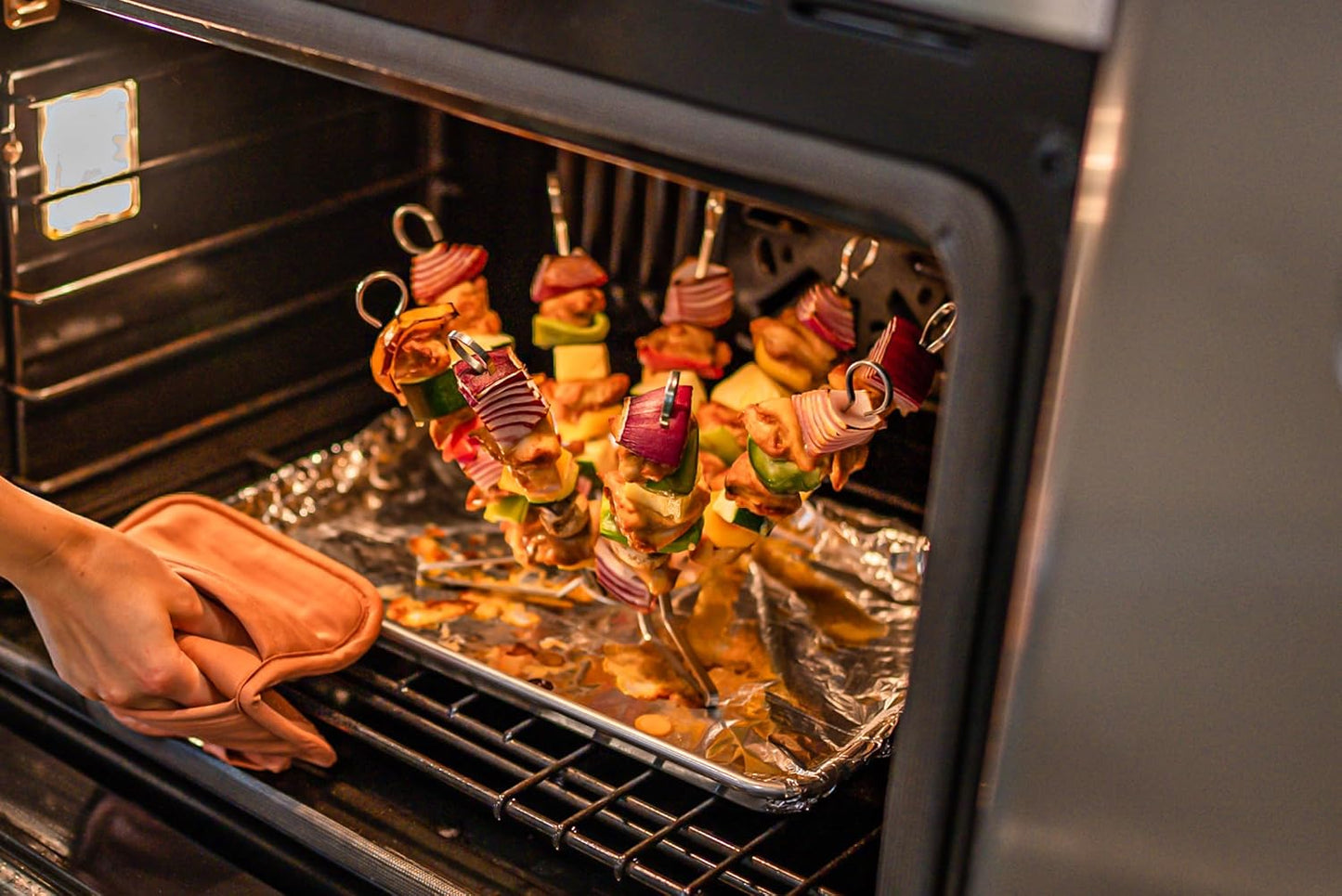 O-Yaki Flat Metal Kabob Skewer for Grilling – Set of 8 BBQ Skewers Stainless Steel with Storage Bag, Dishwasher Safe Skewers with Hook Handle & Sharp Tip for Outdoor BBQ, Cookouts & Oven Use – 9 Inch