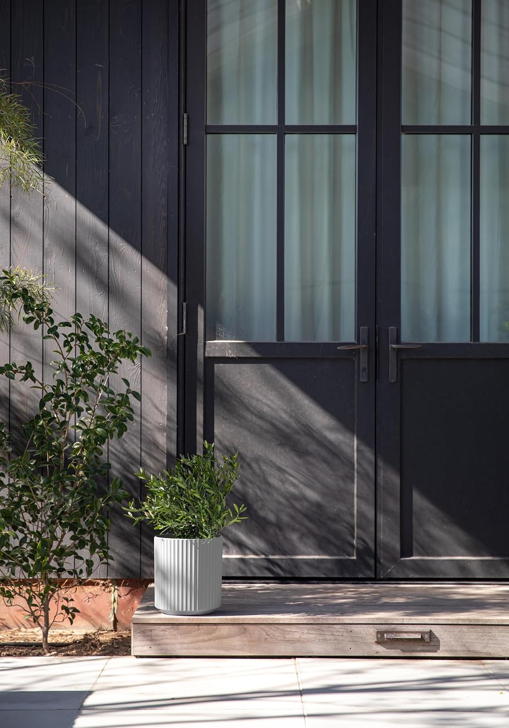 Veradek Demi Series Round Planter for Porch, Patio, Backyard | Durable Plastic-Concrete Material | Modern Décor for Tall Plants, Flowers