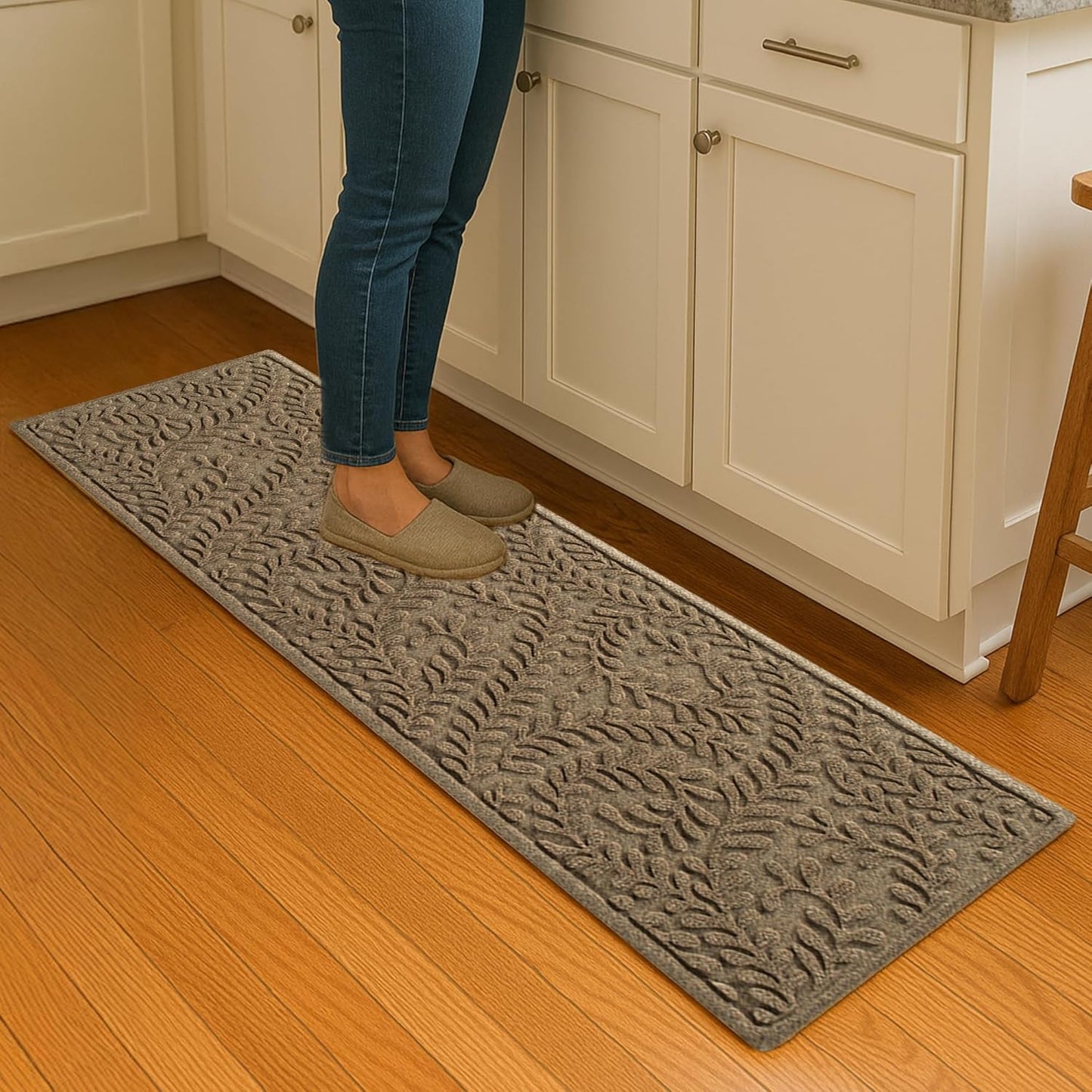 WaterHog Indoor/Outdoor Door Mat, 2' x 5', Made in USA, Durable & Skid-Resistant Front Door Rug, Decorative, Water-Trapping & Heavy-Duty Entryway Mat for Your Home, Boxwood Collection, Khaki/Camel