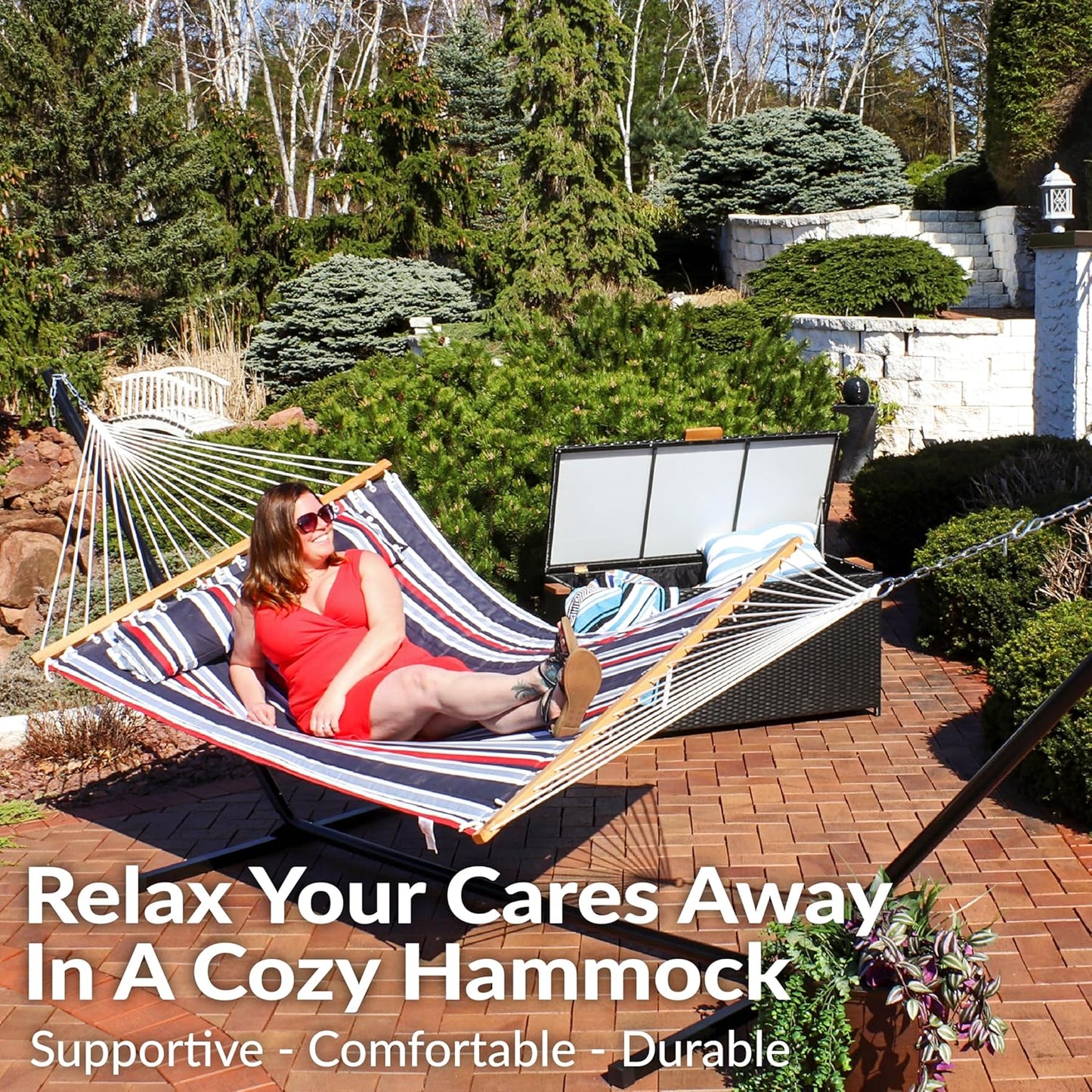 Sunnydaze Quilted Outdoor Hammock with Spreader Bars - Heavy-Duty 450-Pound Capacity Double Hammock for Outside - Nautical Stripe