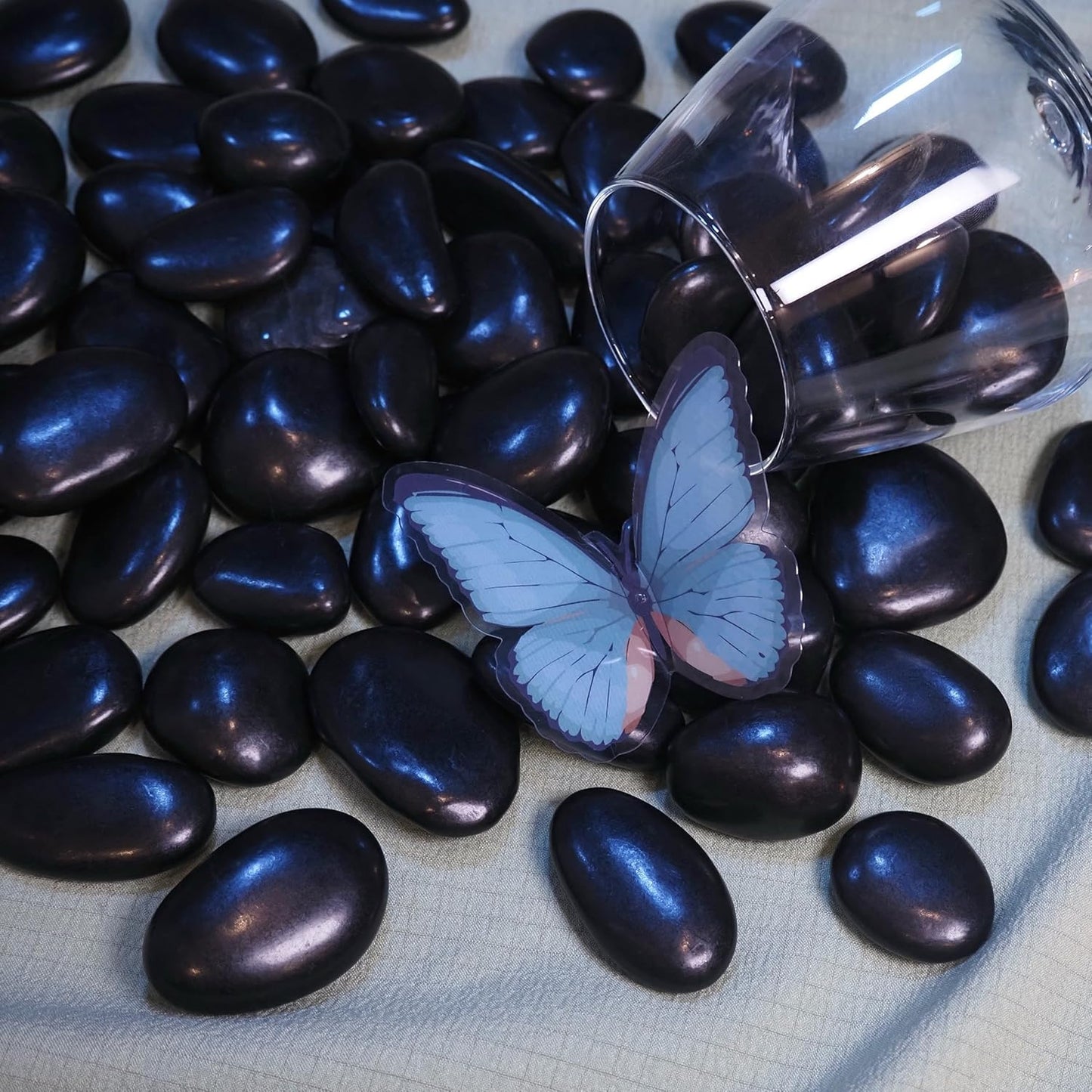 40lbs River Rocks, 1-2Inch Decorative Ornamental Natural Pebbles for Garden Couryard Landscaping Stones, Gravel Filler for Fish Tank,Vases,Home Decor,Aquariums,Animal Habitat, Black