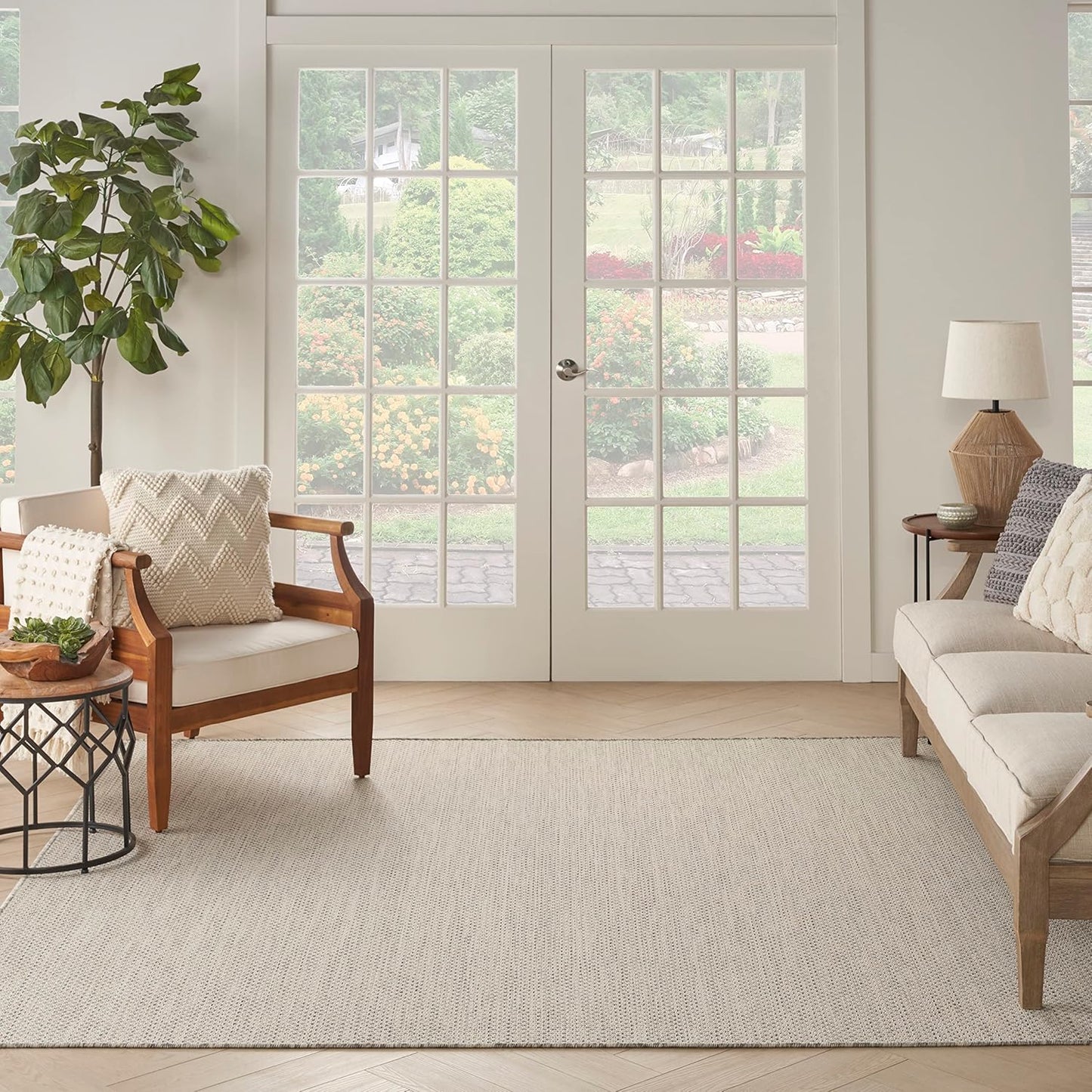 Nourison Home Courtyard 8' x Square Ivory Silver Fabric Modern Area Rug (8' Square)