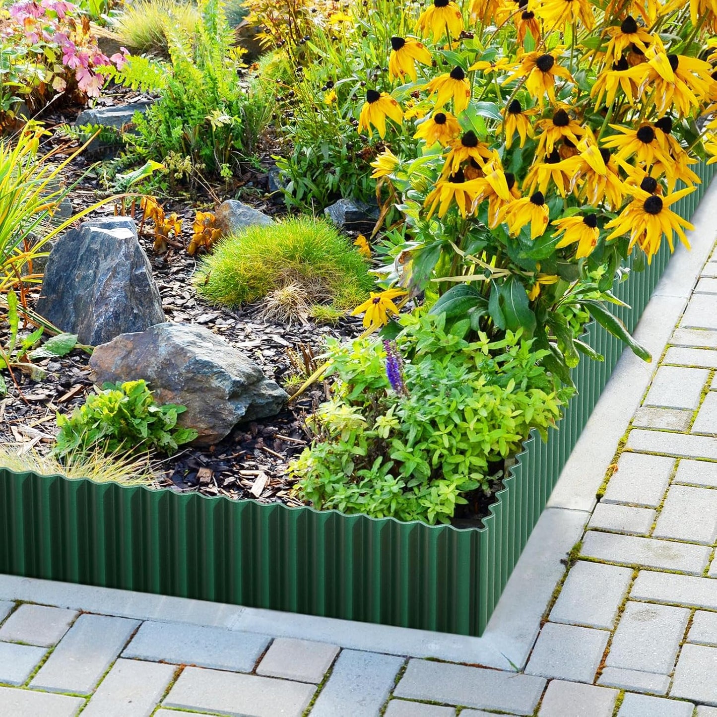 LAVEVE Corrugated Metal Garden Edging 10" x 20Ft, Landscape Edging Border for Lawn, Flower Bed, Garden Fence, Paver Edging (Green)