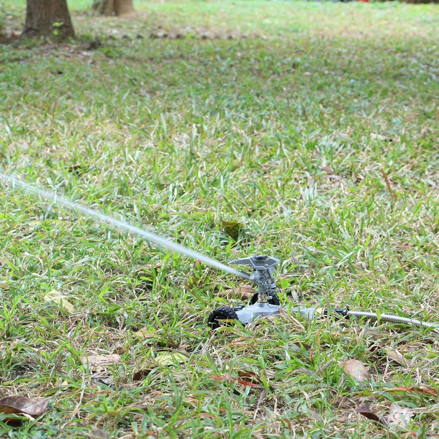 STYDDI Metal Pulsating Sprinkler on in-Series Metal Wheeled Base, Adjustable Circular Water Sprinkler for Medium to Large Circular Lawn, Yard, Garden and Large Areas, Coverage up to 6,360 Sq. ft