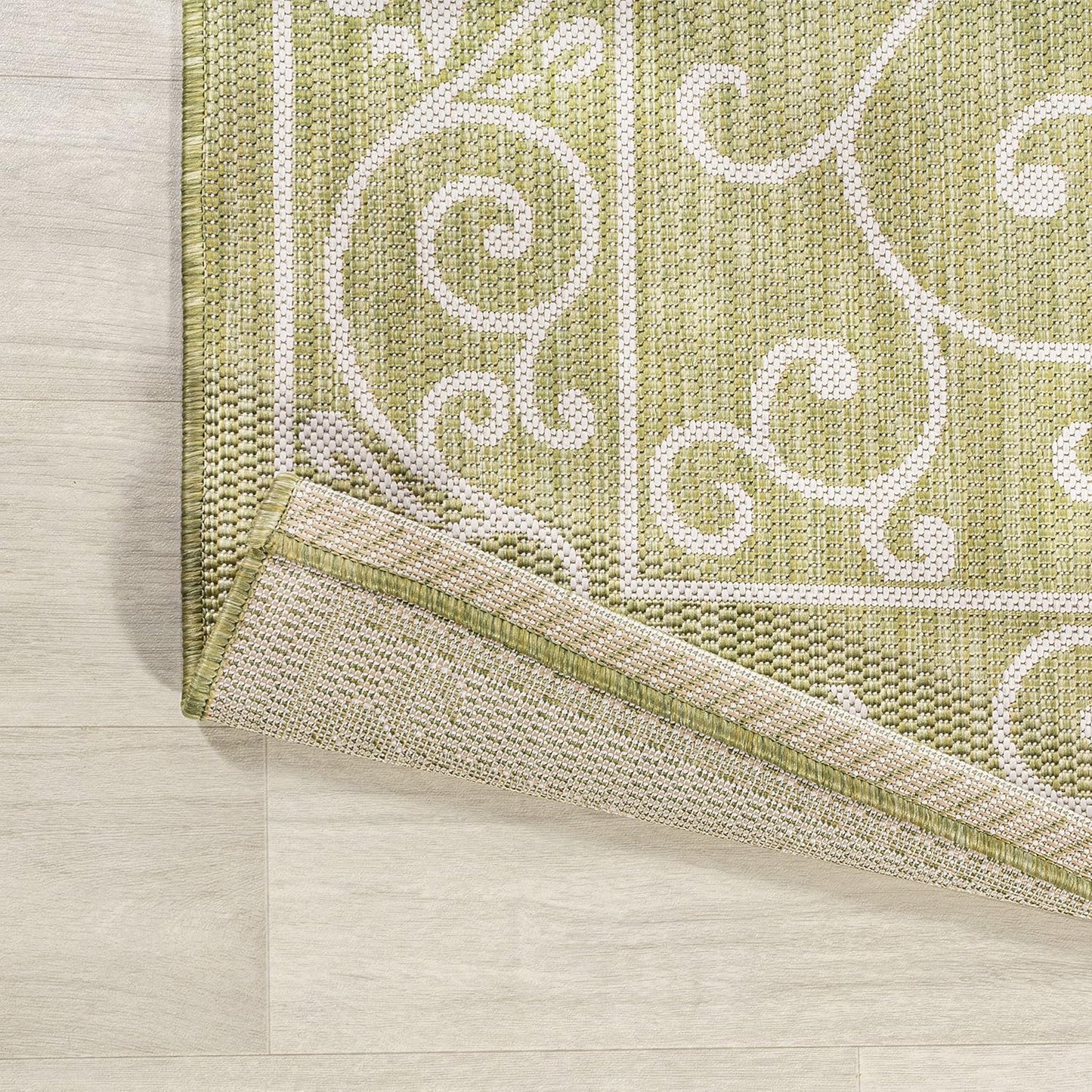 JONATHAN Y SMB106H-4 Charleston Vintage Filigree Textured Weave Indoor Outdoor Area Rug, Coastal,Traditional,Transitional Easy Clean,Bedroom,Kitchen,Backyard,Patio, Non-Shed, Green/Cream, 4 X 6