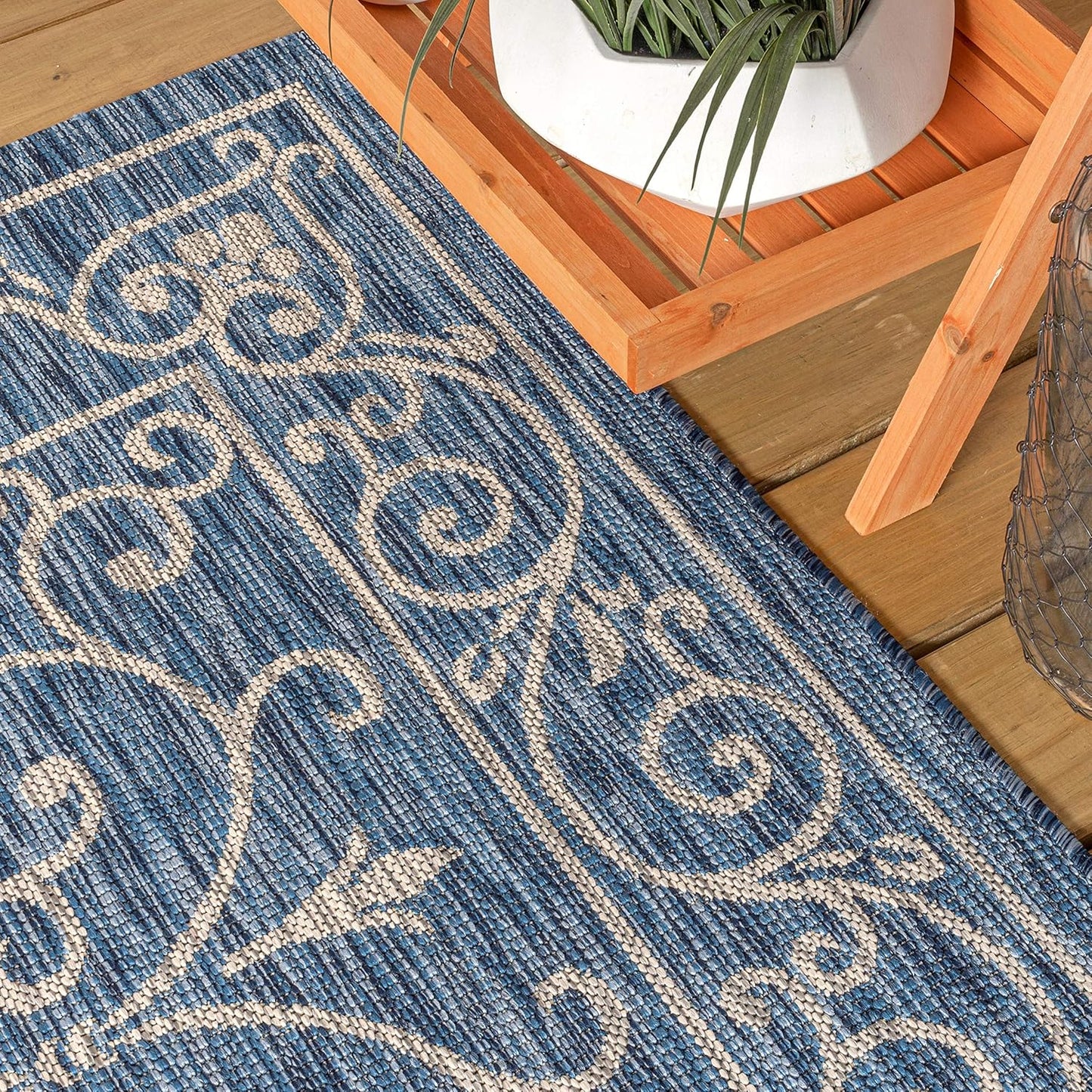 JONATHAN Y SMB106D-5R Charleston Vintage Filigree Textured Weave Indoor Outdoor Area Rug Classic Coastal Easy-Cleaning Bedroom Kitchen Backyard Patio Non Shedding, 5' Round, Navy/Gray