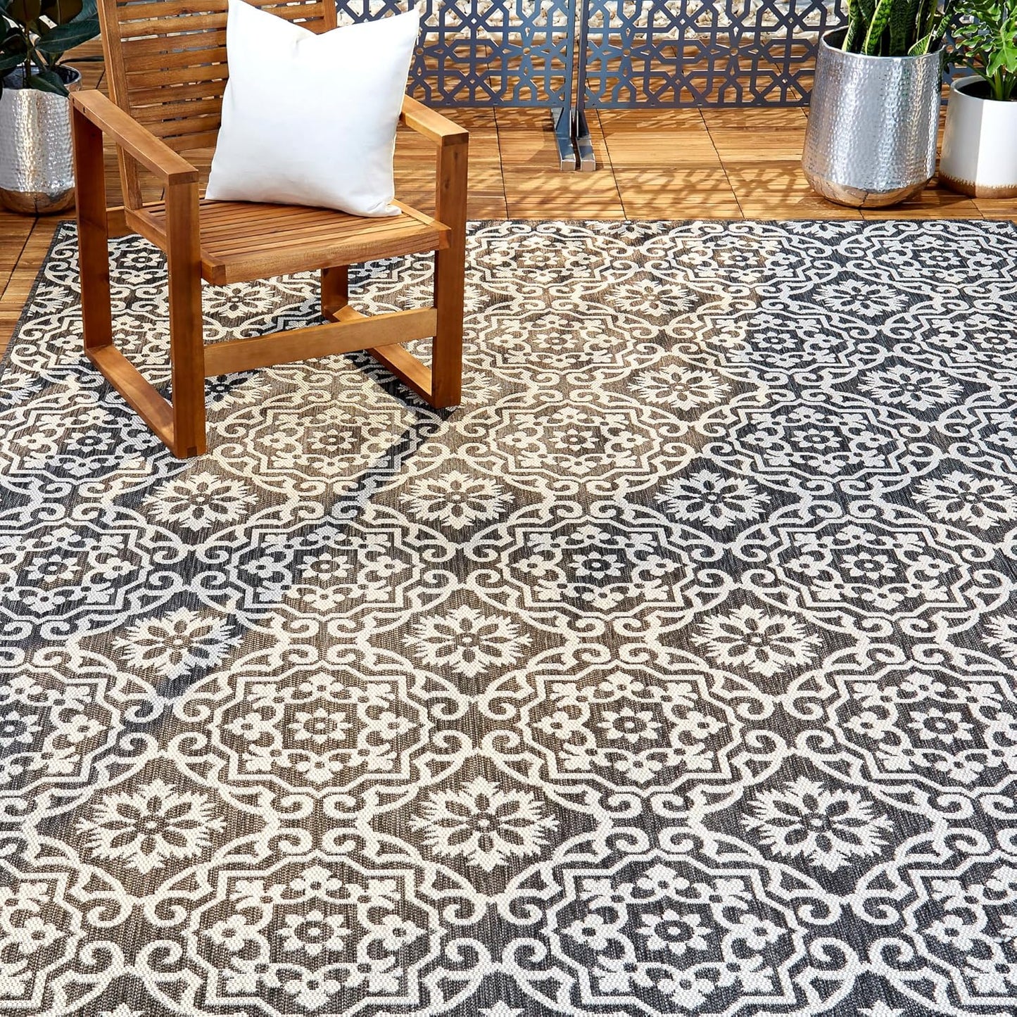 Nicole Miller New York Patio Country Julia Transitional Geometric Indoor/Outdoor Area Rug, Black/Grey, 7'9"x10'2"